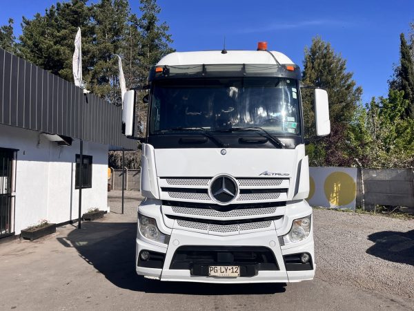 Tractocamion Mercedes Benz 2020 New Actros 1845 6x2 AUT # Ref LY12 Buin - Imagen 4