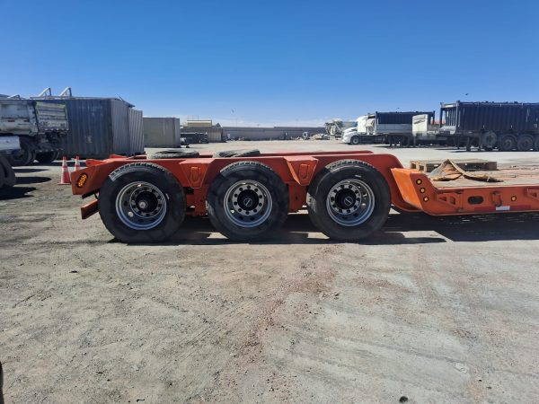 Semirremolque Cama baja Machile  2022 3 Ejes 50 Ton 2,60 ancho # Ref XJ99  Buin - Imagen 11