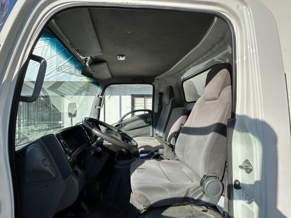 Camión Furgonado Chevrolet 2018 NPR 715 4×2, manual, carga 4.350 kg # Ref GL78 Buin - Imagen 10