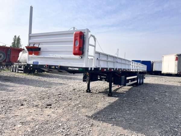 Semirremolque Rampla plana Facchini Nuevo 3 Ejes 13.50 m con barandas Buin - Imagen 4