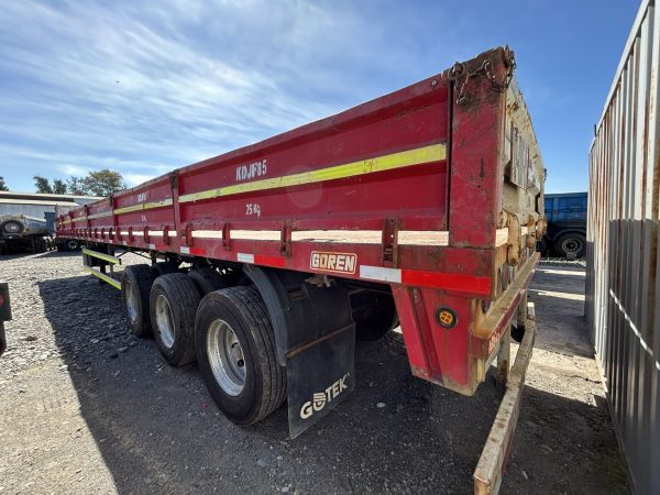 Semirremolque Rampla plana Goren SR 3M 30 2021 3 Ejes 13.50 m con barandas # Ref JF85 Buin - Imagen 5