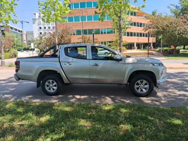 Camioneta Mitsubishi 2022 L200 CRT 4x4 2.4 L NR#25 - Imagen 6