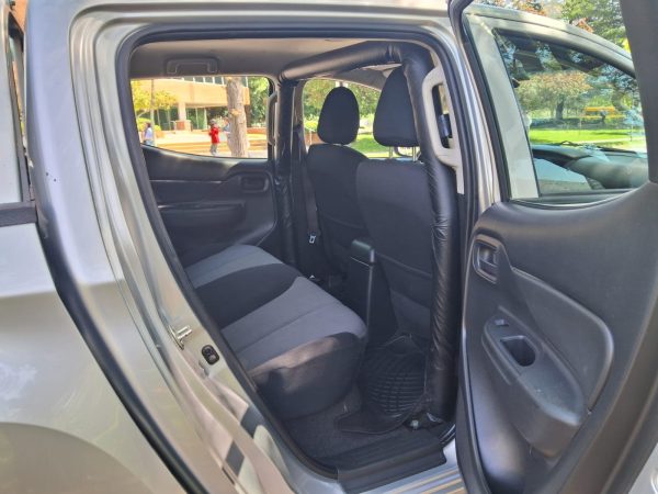 Camioneta Mitsubishi 2022 L200 CRT 4x4 2.4 L NR#25 - Imagen 17