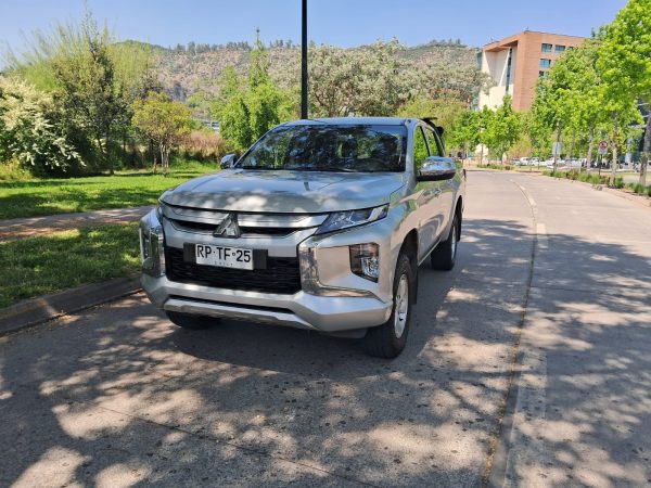 Camioneta Mitsubishi 2022 L200 CRT 4x4 2.4 L NR#25