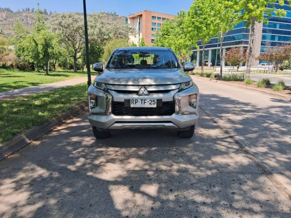Camioneta Mitsubishi 2022 L200 CRT 4x4 2.4 L NR#25 - Imagen 4