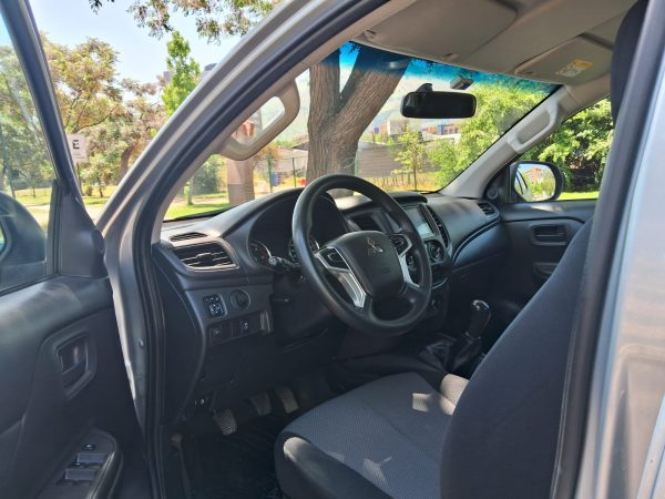 Camioneta Mitsubishi 2022 L200 CRT 4x4 2.4 L NR#25 - Imagen 11