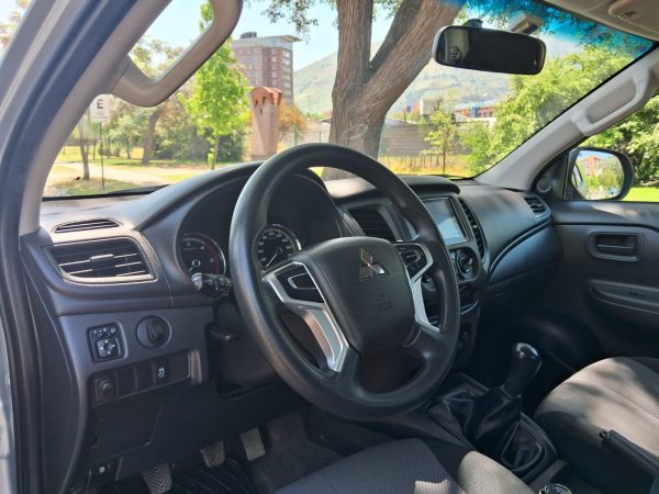 Camioneta Mitsubishi 2022 L200 CRT 4x4 2.4 L NR#25 - Imagen 15