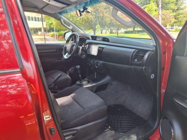 Camioneta Toyota Hilux 4x4 2.4-  2022 Ref#NR63 - Imagen 23