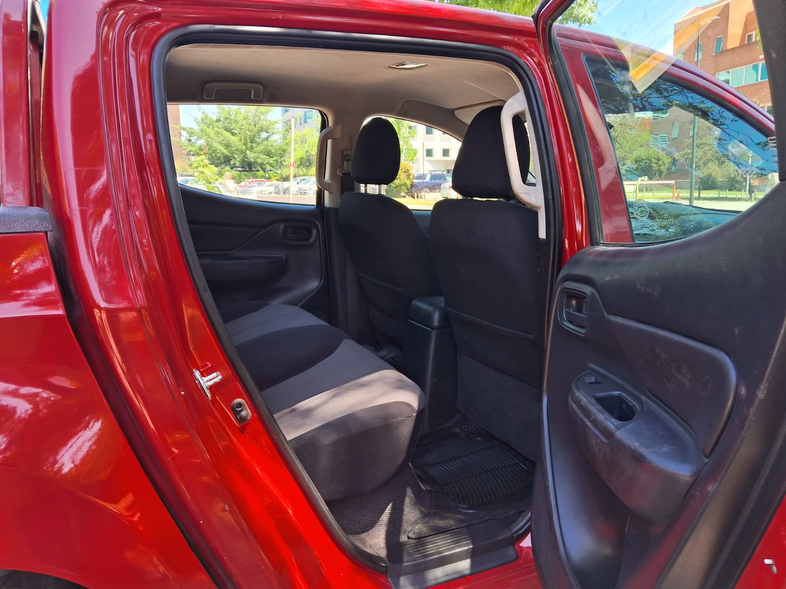 Camioneta Mitsubishi 2022 L200 CRT 4x4 NR#REF73 - Imagen 18