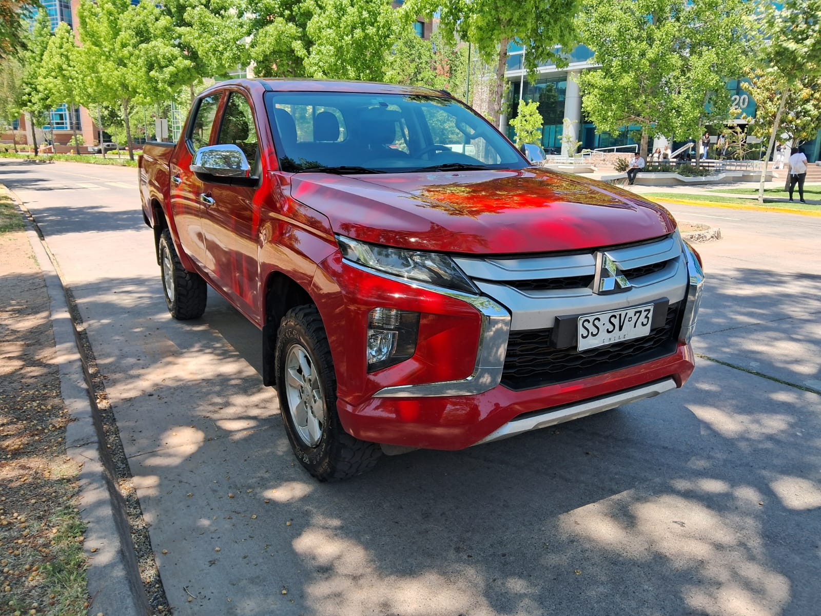 Camioneta Mitsubishi 2022 L200 CRT 4x4 NR#REF73 - Imagen 2