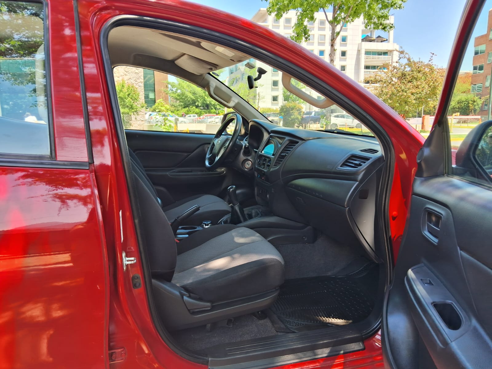 Camioneta Mitsubishi 2022 L200 CRT 4x4 NR#REF73 - Imagen 16