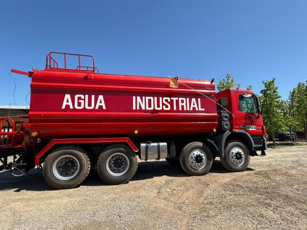 Camión Aljibe Mercedes Benz 2018 4144k  8x4 AUT CAP 30.000 Litros # Ref FW18 Buin - Imagen 8