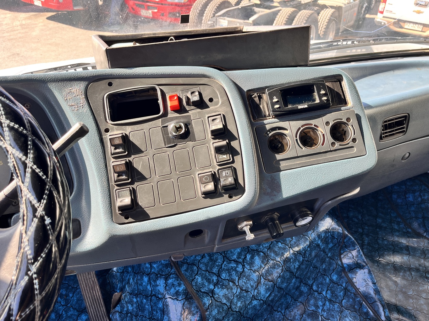 Tractocamión Mercedes Benz 2005 LS 1634 6x2 Manual # Ref 5516 Buin - Imagen 15