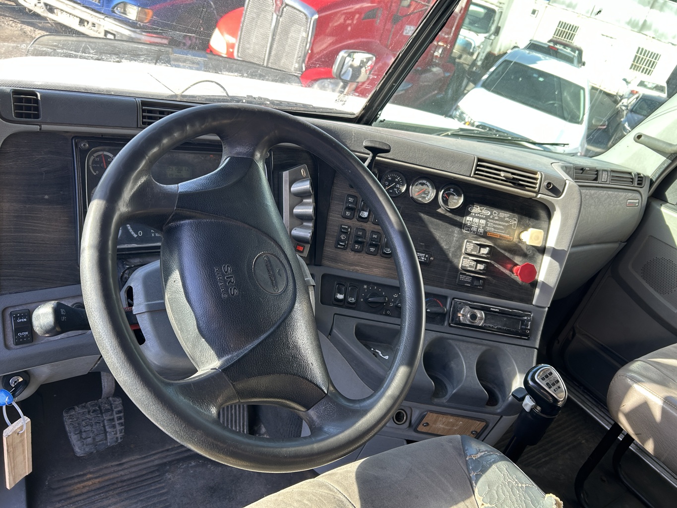 Tractocamión Freightliner 2015 CL120 6x4 Manual # Ref DP92 Buin - Imagen 12