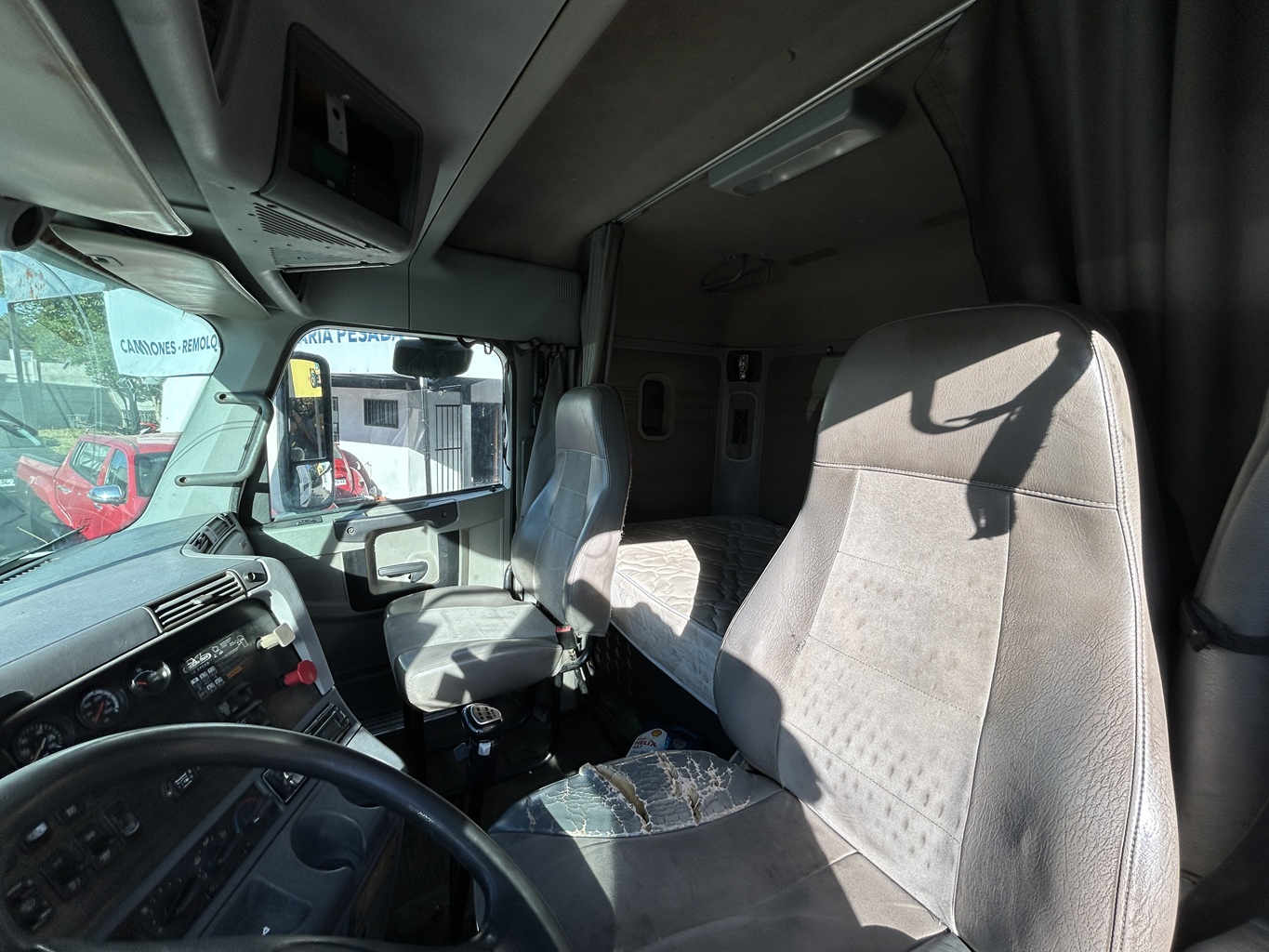 Tractocamión Freightliner 2015 CL120 6x4 Manual # Ref DP92 Buin - Imagen 13