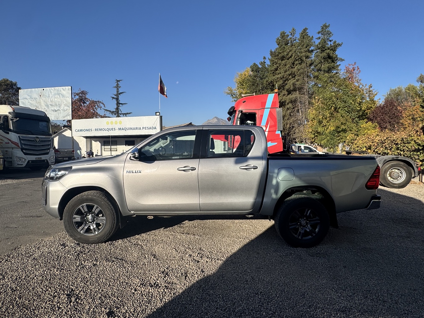 Camioneta Toyota HI LUX DCAB 4x2 2025 2.4 #Ref GS16 Buin - Imagen 4
