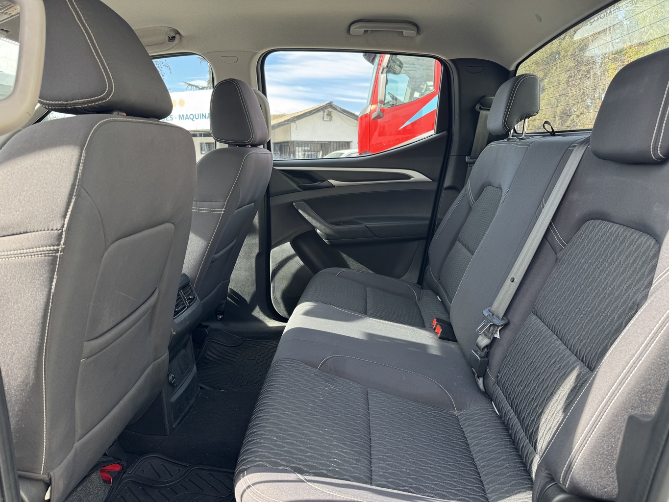 Camioneta Maxus T60 Dcab 4x2 2.8 Aut DX Ref #BJ68 Buin - Imagen 12