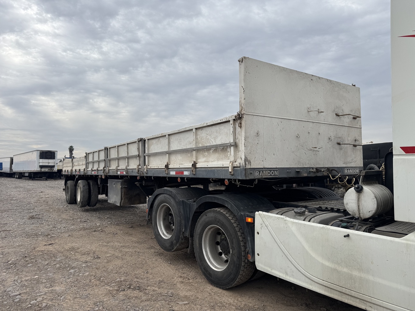 Semirremolque rampla plana Randon 2005 1+1 Ejes13.50 mts # Ref 8239 Buin - Imagen 8