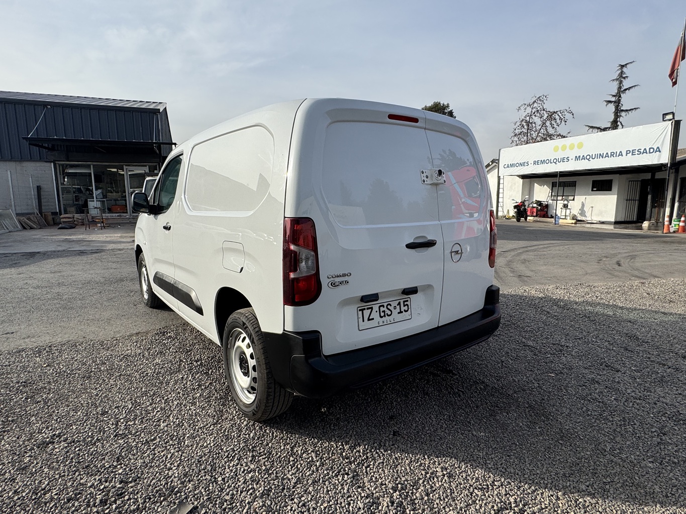 Furgón Opel 2025 combo L1 4x2 1.5 Diesel Ref # GS15 Buin - Imagen 5