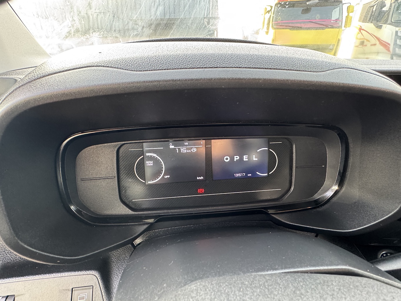 Furgón Opel 2025 combo L1 4x2 1.5 Diesel Ref # GS15 Buin - Imagen 12