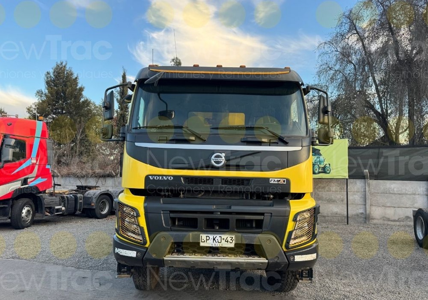 Camión Tolva Volvo 2019 FMX 20 m3 8x4 Aut #Ref KJ43 Buin - Imagen 2