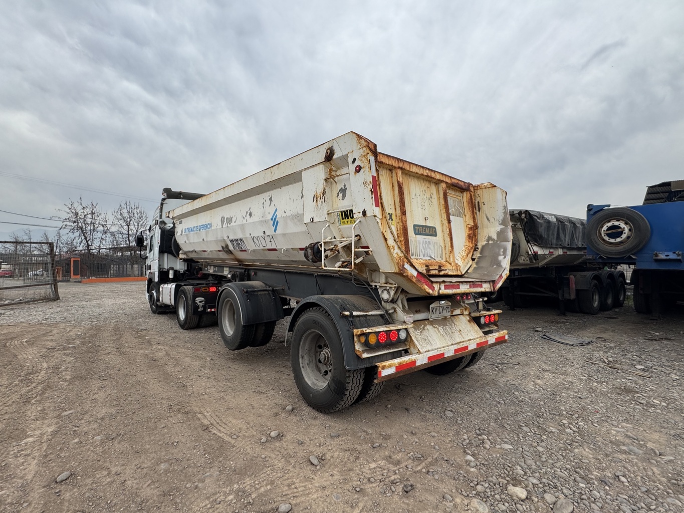 Semirremolque Batea Tremac 2021 1+1 ejes 20 M3 # Ref LY71 Buin - Imagen 4