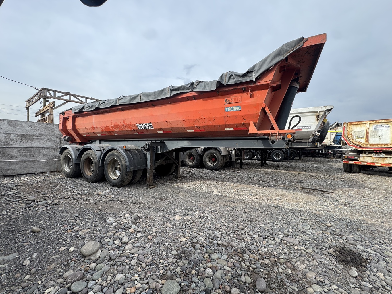 Semirremolque Batea Tremac 2014 3 ejes 15 M3 # Ref 9665 Buin - Imagen 6