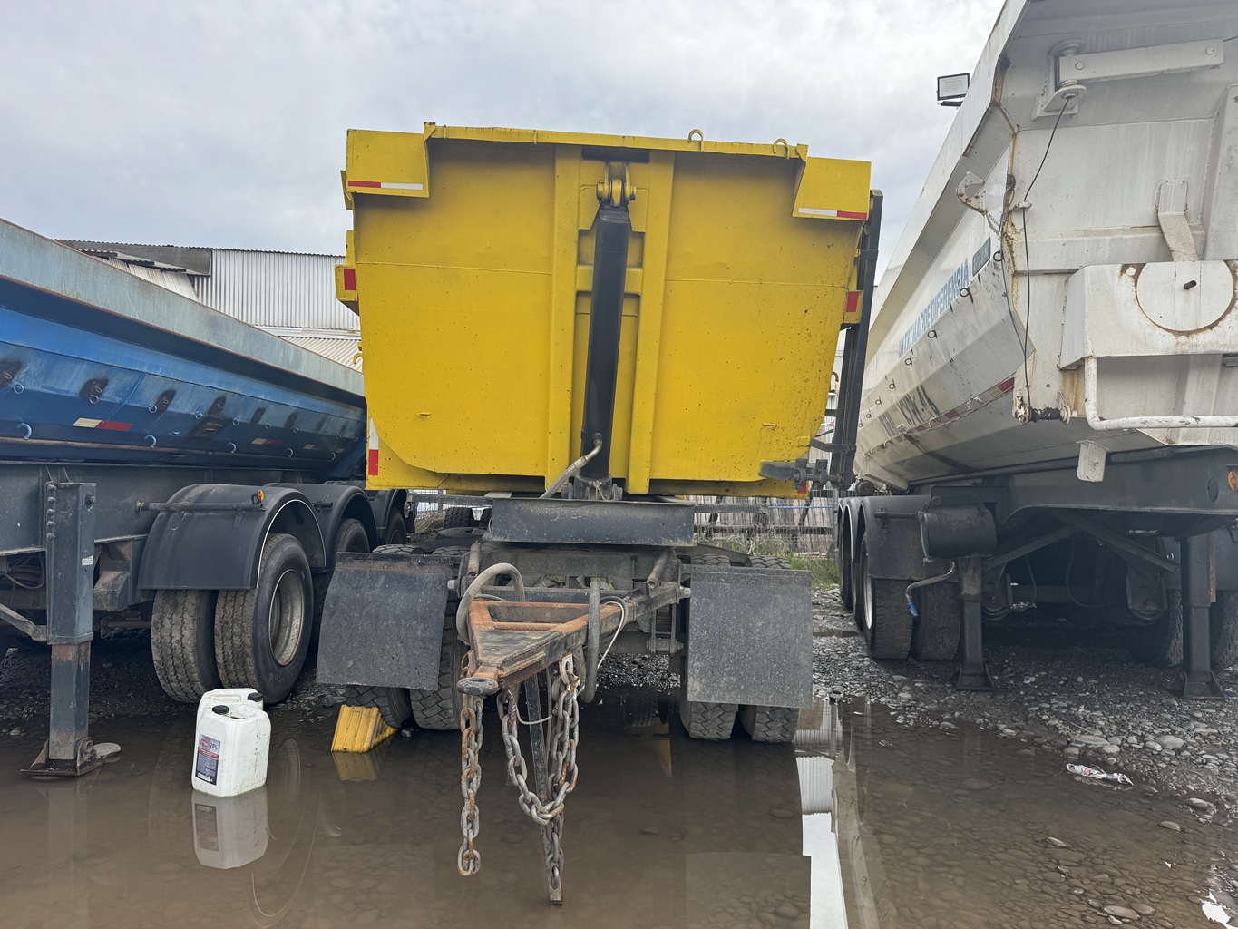 Remolque Schilger año 2012 SCH REM 18T capacidad de carga 10m3 #Ref 3686 Buin - Imagen 2