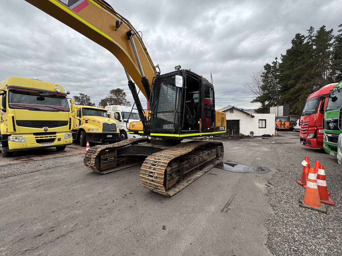 Maquina Industrial Excavadora Sany 2022 SY215C horas 6.910 #Ref SV63Buin - Imagen 3