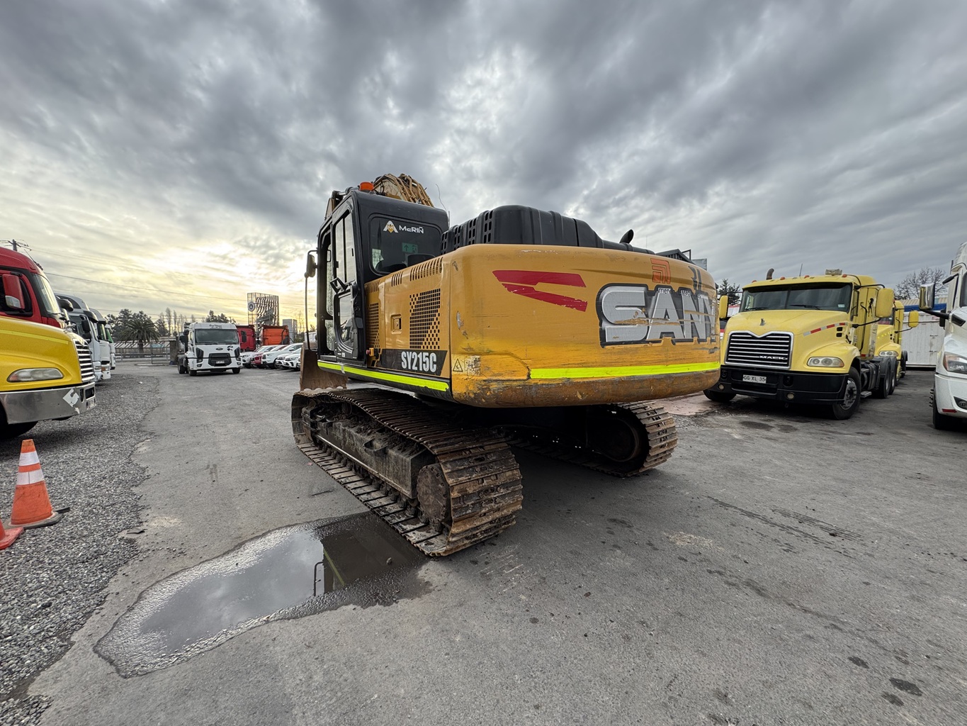 Maquina Industrial Excavadora Sany 2022 SY215C horas 6.910 #Ref SV63Buin - Imagen 5
