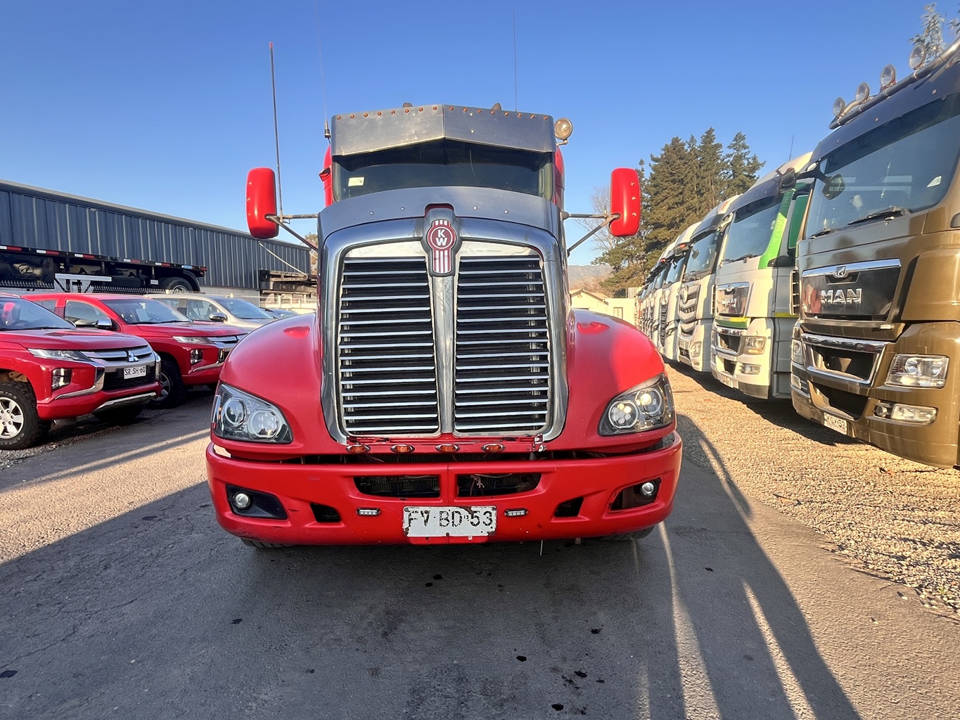 Tractocamión Kenworth 2013 T660 6x4 Manual # Ref. BD53 Buin - Imagen 2