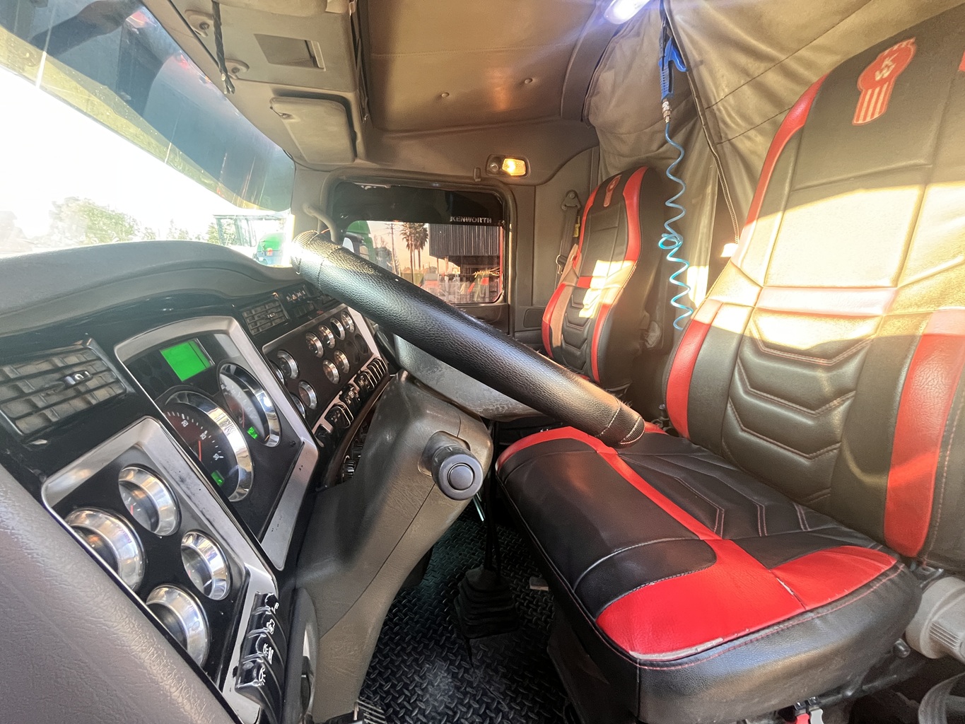 Tractocamión Kenworth 2013 T660 6x4 Manual # Ref. BD53 Buin - Imagen 14