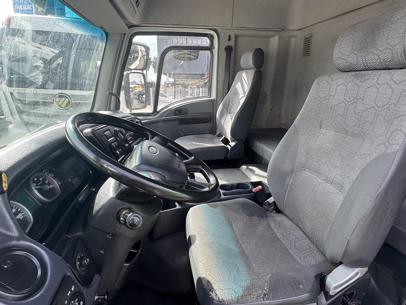 Tractocamión Ford 2018 Cargo 1933 6x4 Manual Ref. WT56 Buin - Imagen 10