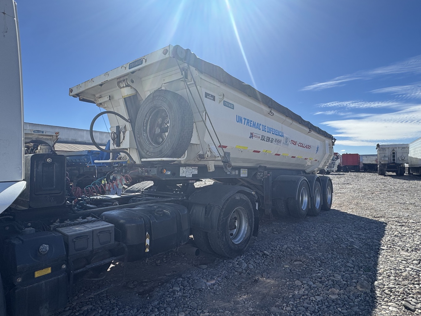 Semirremolque Batea Tremac 2023 3ejes 20 M3 # Ref KS61Buin - Imagen 2