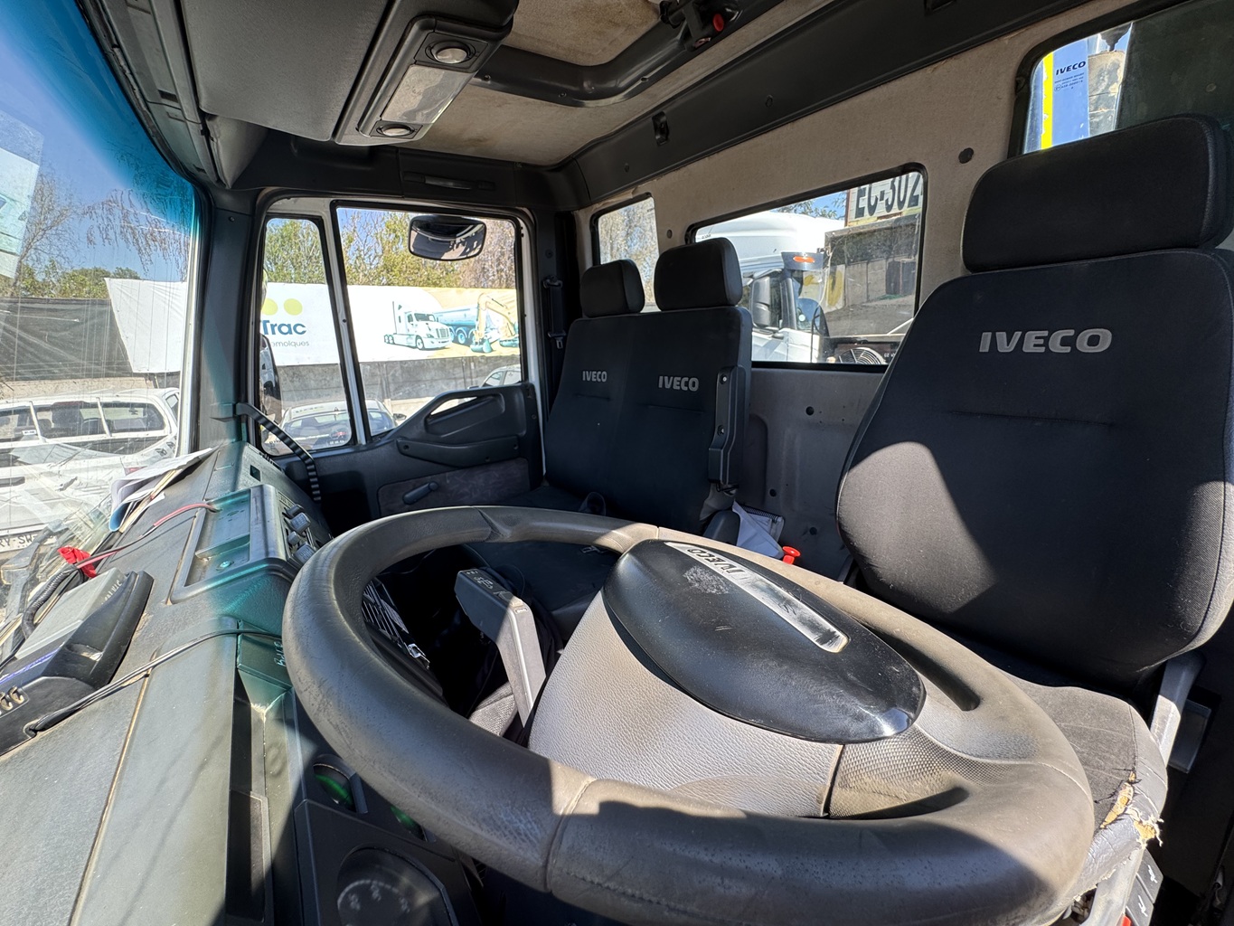 Camion Pluma Iveco año 2018 Tector 260E30 6x4 con Grúa PM 27.5PX # Ref. XW50 Buin - Imagen 5
