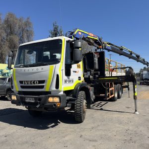 Camion Pluma Iveco año 2018 Tector 260E30 6x4 con Grúa PM 27.5PX # Ref. XW50 Buin