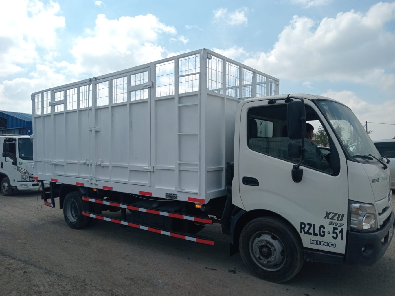 Camión Tolva Rammer Hino 2022 XZU 917 m3 4X2 Manual #Ref LG51 - Imagen 5