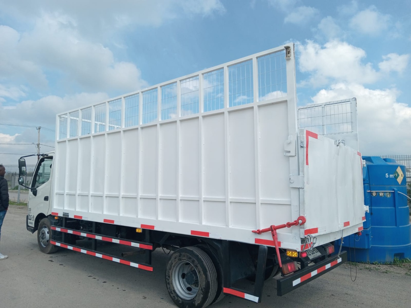 Camión Tolva Rammer Hino 2022 XZU 917 m3 4X2 Manual #Ref LG51 - Imagen 7