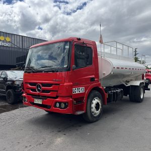 Camión Mercedes Benz Atego 1729 año 2019 para Combustible, capacidad 10.000 4x2 # Ref TC13Buin