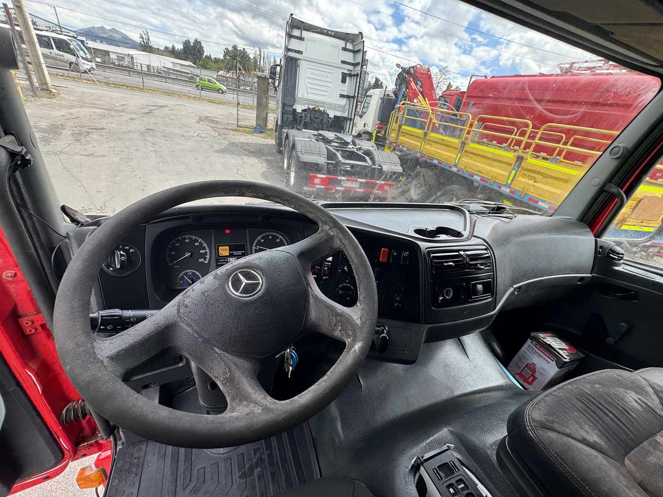 Camión Mercedes Benz Atego 1729 año 2019 para Combustible, capacidad 10.000 4x2 # Ref TC13Buin - Imagen 13