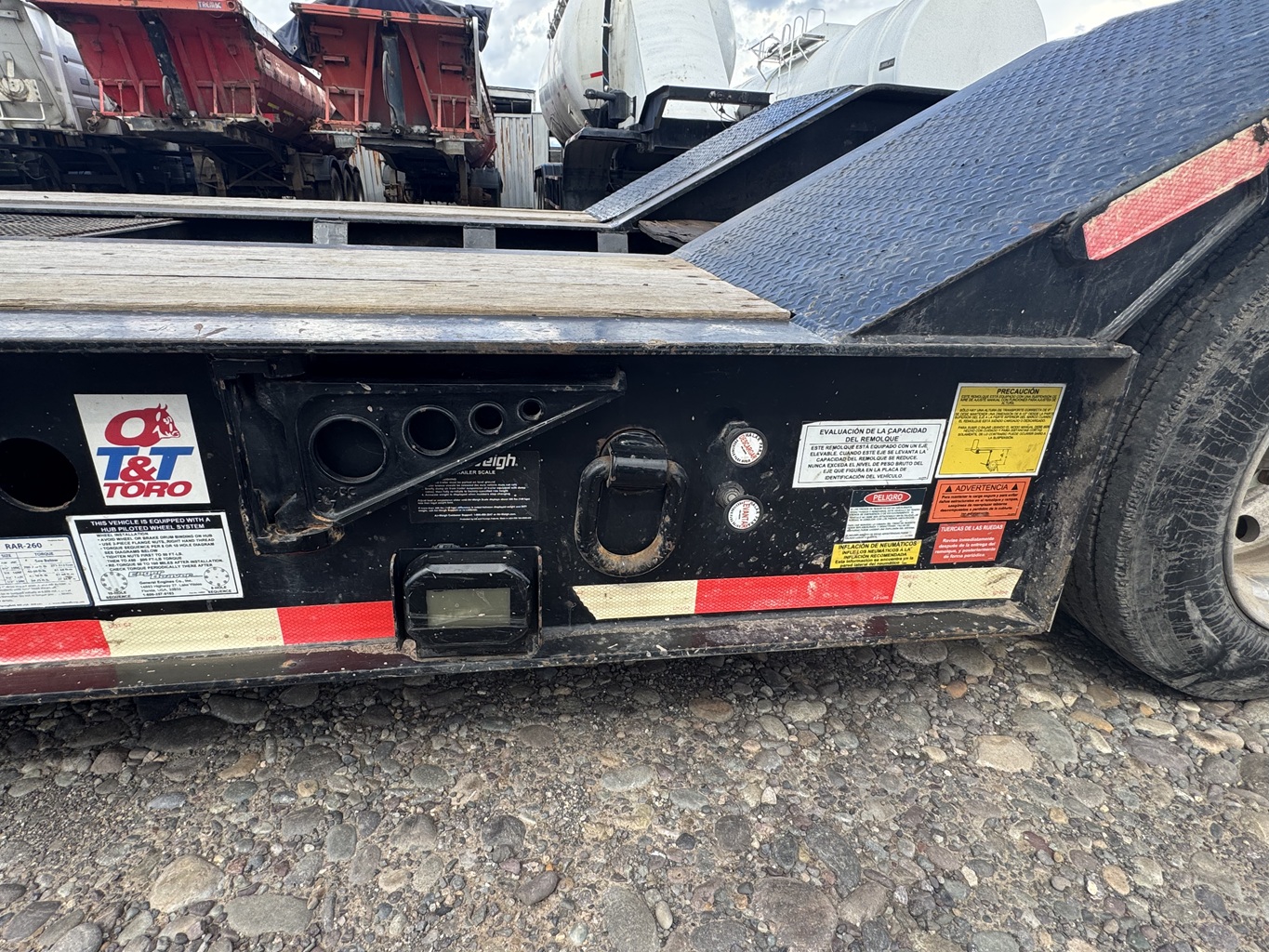 Semirremolque cama baja Eager Beaver 2020 3 Ejes cap 50 ton # Ref KP93 Buin - Imagen 9