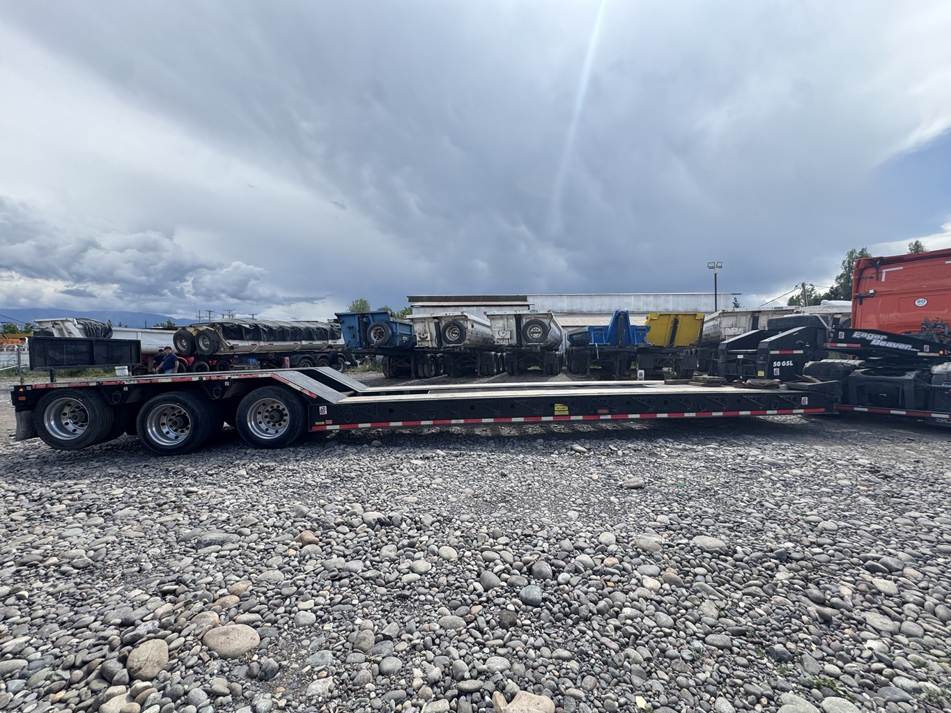 Semirremolque cama baja Eager Beaver 2020 3 Ejes cap 50 ton # Ref KP93 Buin - Imagen 17