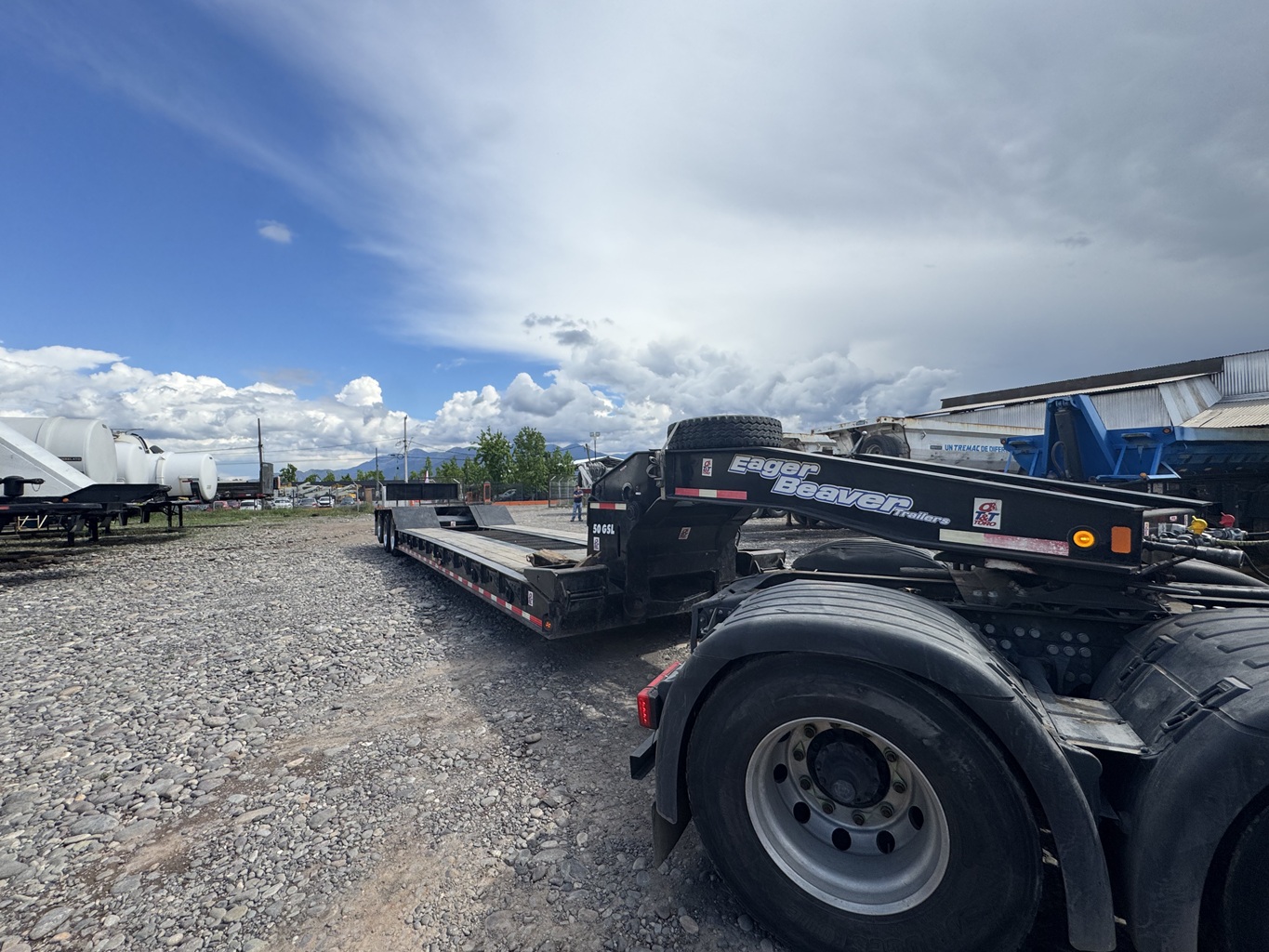 Semirremolque cama baja Eager Beaver 2020 3 Ejes cap 50 ton # Ref KP93 Buin - Imagen 18