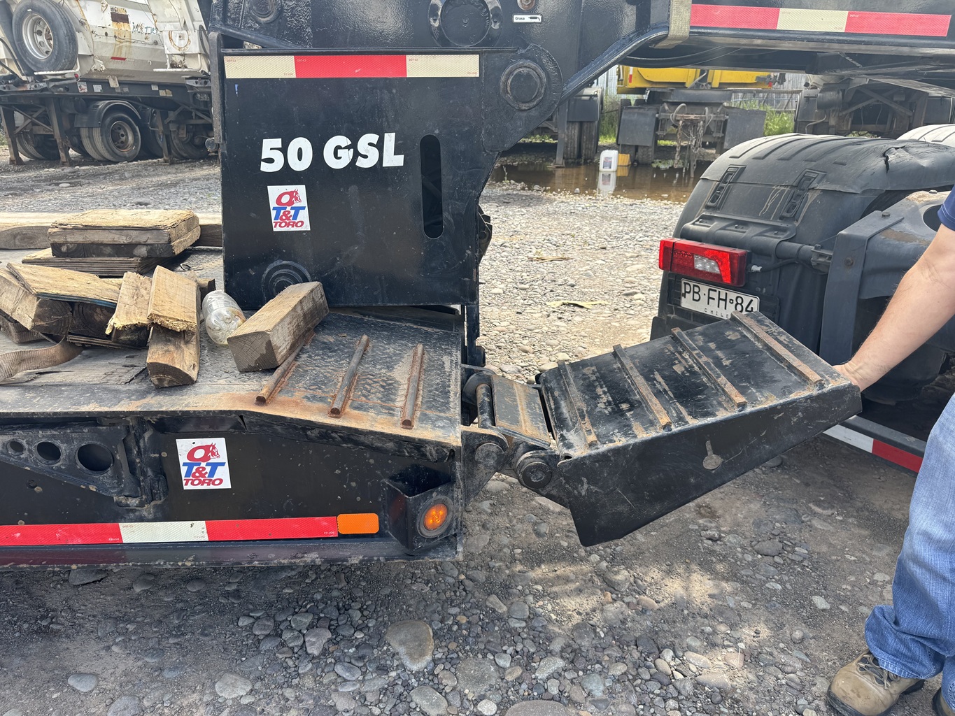 Semirremolque cama baja Eager Beaver 2020 3 Ejes cap 50 ton # Ref KP93 Buin - Imagen 20