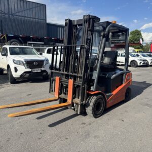 Grúa Horquilla Toyota 2024 eléctrica 8FBN25 carga 2.500 Kg # Ref. XY91 Buin